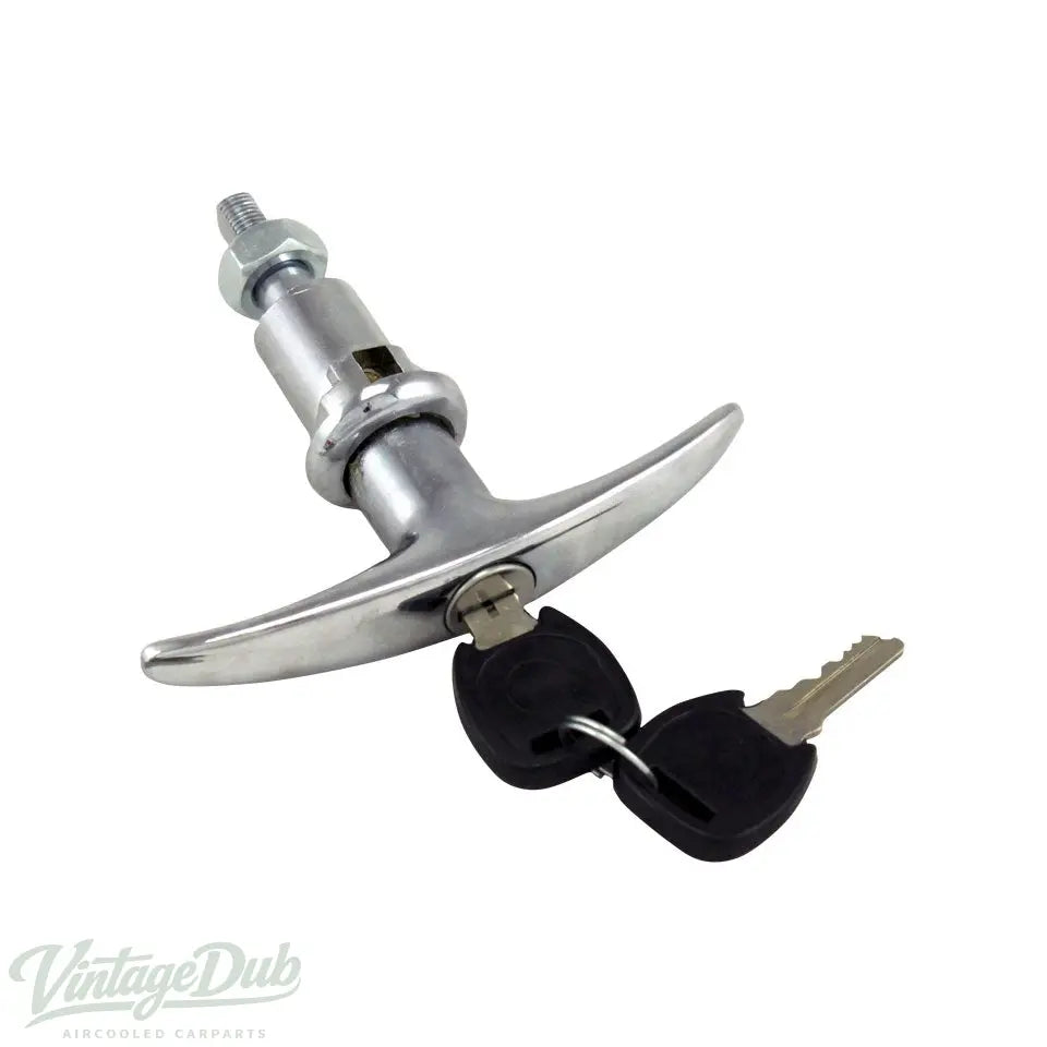 Motorklepslot chroom detail — Kever