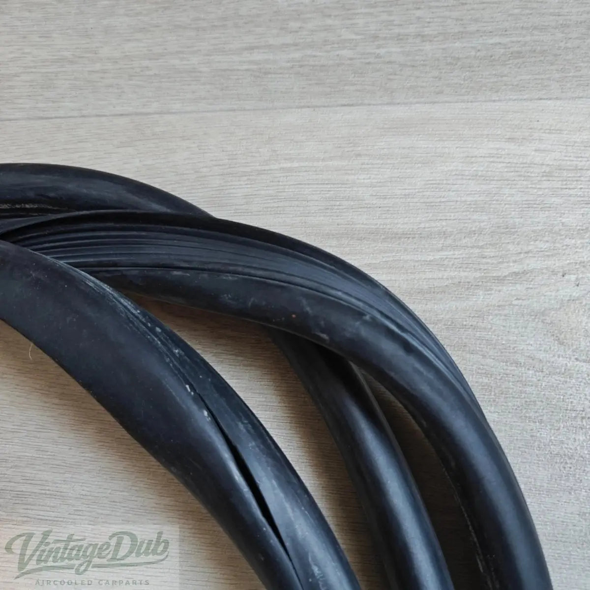 VW T2 67-79 voorruitrubber 211845121 zonder lijst — VintageDub